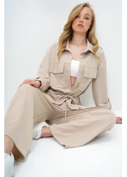 Trend Alaçatı Stili Beige Double Pocket Safari Jacket and Crepe Bottom Top Set with Wide Leg Pants with Elastic Waist Alc-X14086