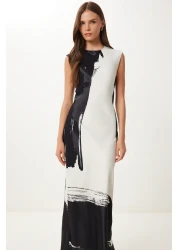 Happiness İstanbul فستان نسائي أسود من الساتان بنمط عظمي VW00008