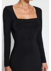  Collection فستان أسود منتفخ برقبة مربعة مناسب ماكسي محبوك قابل للتمدد TWOAW24EL00613