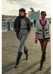  Collection قميص سترة منسوجة من التويد بجيب منقوش أسود TWOAW21GO0087