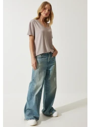 Happiness İstanbul تي شيرت نسائي محبوك من الفسكوز الأساسي برقبة على شكل حرف V EN00613