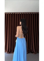 HAZELANNA فستان أزرق بتفاصيل ذهبية على الظهر