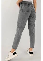 JILLY حذاء Krs Smoked Mom Jean ذو الخصر العالي بتفاصيل Boyfriend