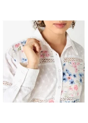 Lee Cooper قميص بتفاصيل من الدانتيل وأكمام طويلة