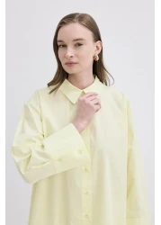 KADRİYE BAŞTÜRK قميص مادلين ذو أساور باللون الأصفر