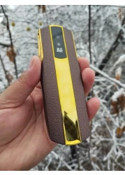 هاتف محمول غير ذكي، مفتوح بتقنية الجيل الثاني - مزود ببطاقة SIM مزدوجة، ولوحة مفاتيح، وأزرار كبيرة، ومكبر صوت، وهيكل معدني، وبطارية طويلة العمر مثالي لكبار السن والاستخدام البسيط.