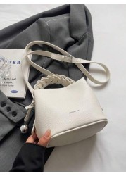 Fashion Joker Pu Waterproof Fabric Letter Pattern Design Metal Pendant Decoration Design Portable Square Bag Preparation Of Portable Elegant Handbag Business Commuter Bag Suitable For Work High End Fa