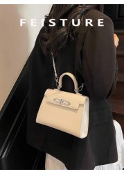 قطعة واحدة من شارة يدوية معدنية من مواد PU عصريّة، حقيبة مربعة صغيرة مزودة بإغلاق مغناطيسي مناسبة للبنات والسي