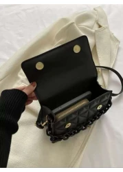 حقيبة منقوشة ذات سلسلة صغيرة للنساء