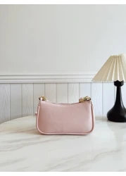 New Fashion Classic Joker Solid Color Pu Waterproof Fabric Shoulder Baguette Bag Strawberry Metal Chain Decorated Underarm Bag Elegant Handbag Business Commuter Bag Suitable For Travel Shopping Partie