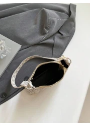 حقيبة تسوق من الجلد المدبوغ بالزهور الرجعية اللون بيج مع زخارف معدنية، حقيبة كتف للسيدات