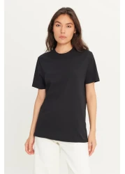 AC&Co / Altınyıldız Classics تي شيرت أساسي للرجال/للجنسين باللون الأسود مصنوع من القطن بنسبة 100% وقصة ضيقة وياقة دائرية