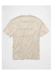 American Eagle تي شيرت بشعار AE