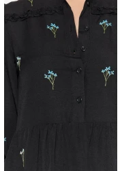  Collection فستان أسود منسوج متوسط الطول مطرز بقصة مستقيمة TWOAW22EL0882