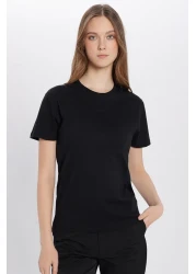 Tudors تي شيرت أسود ذو قصة ضيقة للجنسين مصنوع من القطن بنسبة 100% ورقبة دائرية