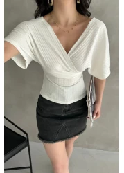 Fav Style بلوزة نسائية بأكمام قصيرة وياقة مزدوجة الصدر وظهر على شكل حرف V وتفاصيل شريط متقاطع باللون الأبيض