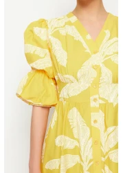  Modest فستان منسوج بطبعة زهور صفراء TCTSS24EB00015