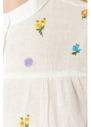  Collection قميص منسوج مطرز بالزهور باللون البيج TWOSS23GO00152