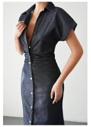 Bak'ap فستان طويل من الدنيم بأكمام قصيرة وأزرار مع تفاصيل رباط