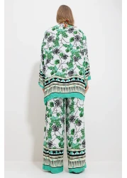 Trend Alaçatı Stili طقم جاكيت كيمونو نسائي باللونين الأخضر والأبيض وبنطلون بالازو Alc-X11751