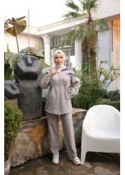 Wovi طقم رياضي حريمي حجاب