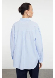  Collection قميص منسوج مخطط باللون الأزرق مقاس كبير / واسع TWOSS23GO00144