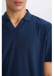 Defacto تي شيرت بياقة بولو وقصة عادية وأكمام قصيرة مجعدة E1207ax25sm