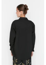  Collection قميص أسود بجيب واحد/قميص واسع من القطن المنسوج TWOAW20GO0115