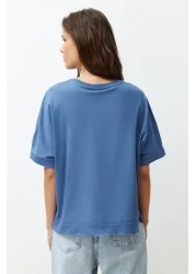  Collection تي شيرت محبوك من القطن 100% باللون النيلي مقاس كبير/مريح مع تفاصيل القطع والشق TWOSS24TS00027