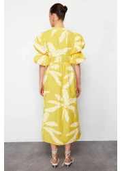  Modest فستان منسوج بطبعة زهور صفراء TCTSS24EB00015