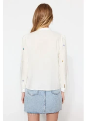  Collection قميص منسوج مطرز بالزهور باللون البيج TWOSS23GO00152