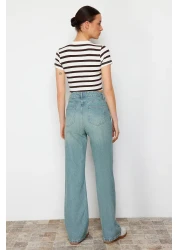  Collection جينز أزرق عتيق ذو تأثير شاحب عالي الخصر وواسع الساق TWOSS23JE00166