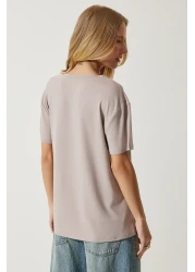 Happiness İstanbul تي شيرت نسائي محبوك من الفسكوز الأساسي برقبة على شكل حرف V EN00613