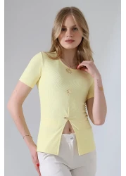 Butik Beyza بلوزة ليكرا بأزرار شمسية