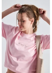 The Champ Clothing تي شيرت نسائي كبير الحجم مطبوع عليه The Wellness Era مصنوع من القطن بنسبة 100%