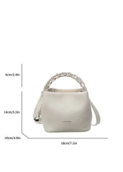 حقيبة مربعة محمولة بنمط حرفي ومعلق معدني ديكوري، من قماش PU مقاوم للماء بتصميم أناقة محمول، مناسبة للعمل والأن