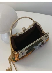 حقيبة يد مستوحاة من الانتيكا مزينة بالأزهار المطرزة من التل والترتر، جيد للحفلات الراقية والخروج في المساء. م