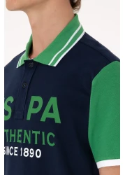 U.S. Polo Assn. تي شيرت رجالي ذو قصة عادية وياقة بولو باللون الأزرق الداكن 50299803-VR033