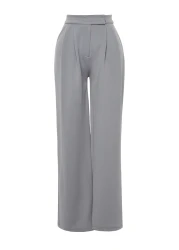 Trendyol Collection بنطال محبوك ذو ثنيات باللون الرمادي بخصر عالٍ وإغلاق فيلكرو - مقاس واسع TWOAW24PL00177