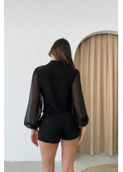 RB CLUB بلوزة شيفون بأكمام مفصلة وأزرار باللون الأسود