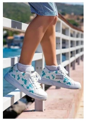 Dogo Unisex Kids Vegan Leather White Sneakers - Everything Is Gonna Be Purrfect Design