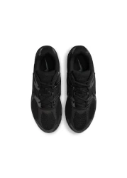 Nike حذاء V5 RNR كاجوال للرجال باللون الأسود