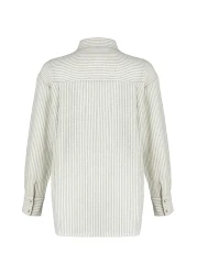  Collection قميص منسوج بمظهر كتان كبير الحجم مخطط باللون الأخضر TWOSS24GO00050