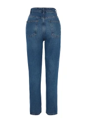  Collection جينز أمي عالي الخصر باللون الأزرق الداكن TWOAW24JE00076