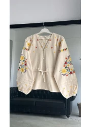 Lavanta Tekstil قميص مزين بالزهور ومطرز بتفاصيل جلد