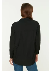  Collection قميص أسود بجيب واحد/قميص واسع من القطن المنسوج TWOAW20GO0115