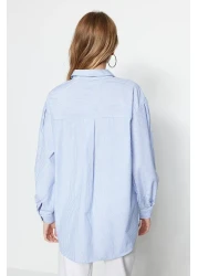  Collection قميص منسوج مخطط باللون الأزرق مقاس كبير / واسع TWOSS23GO00144